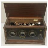 Vintage King Quality Radio 5 Tube Capacity: Untested With Bakelite Knobs 10" x 11" x 20.5"
