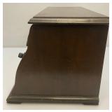 Vintage King Quality Radio 5 Tube Capacity: Untested With Bakelite Knobs 10" x 11" x 20.5"