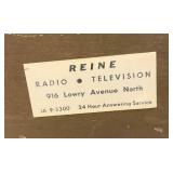 Vintage King Quality Radio 5 Tube Capacity: Untested With Bakelite Knobs 10" x 11" x 20.5"