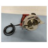 Model 5587 Skilsaw / Skill Saw Corded Electric 15-Amp 7.25" Circular Saw