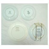 Vintage Christmas Plates. 1973 Smucker
