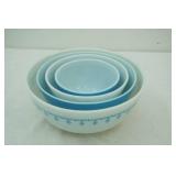Vintage Pyrex Blue Garland Snowflake Nesting Mixing Bowl Set.