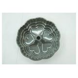 Wilton Queen of Hearts Bundt Cake Pan