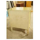 Vintage Drexel Touraine French Provincial Bachelor Dresser.