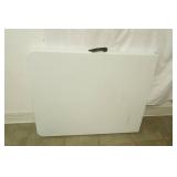 Heavy Duty Plastic Rectangular Folding Table with Carrying Handles (very good condition)