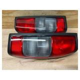 For 2000-2004 Nissan Frontier Pair Rear Tail Lights Driver and Passenger Side Assembly Unit NI2818103 NI2819103 | 01:26554-7B425