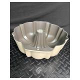 Sunbeam Cookware, Nordic Ware Bundt Pan & Aluminum Kitchenware Mixed Lot