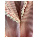 Evelyn Pearson 5355 Robe Size Medium