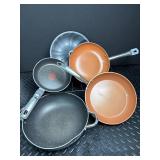 Mixed Cookware Lot With Bundt Pan & Rack