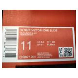 W NIKE VICTORI ONE SLIDE
