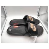 NIKE VICTORI ONE SLIDE