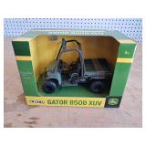 Ertl Gator 850D XUV 1/16 scale