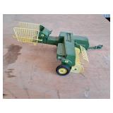 Ertl John Deere Square baler