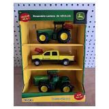 Ertl John Deere Vehicle Gift Set NIB