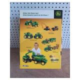 Ertl John Deere Vehicle Gift Set NIB