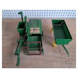 Ertl John Deere 12A Combine & Ertl John Deere Wagon