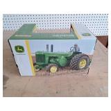 Ertl John Deere Model 80 1/16 Scale Tractor