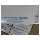 900 Lightly powdered vinyl gloves...