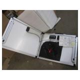 New folding solar panel charger wit...