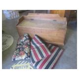 (FRNT) Vintage Wood Bench Chest Nee...