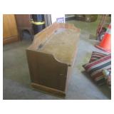 (FRNT) Vintage Wood Bench Chest Nee...