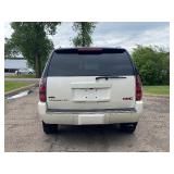 2010 GMC YUKON XL DENALI *All Wheel Drive | No Accidents Reported* (NO RESERVE)