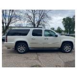 2010 GMC YUKON XL DENALI *All Wheel Drive | No Accidents Reported* (NO RESERVE)