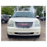 2010 GMC YUKON XL DENALI *All Wheel Drive | No Accidents Reported* (NO RESERVE)