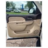 2010 GMC YUKON XL DENALI *All Wheel Drive | No Accidents Reported* (NO RESERVE)