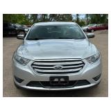 2013 FORD TAURUS LIMITED *2 Owner* (NO RESERVE)
