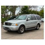 2000 LINCOLN NAVIGATOR *119k Miles | 2 Owner | No Accidents | All Wheel Drive* (NO RESERVE)