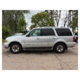 2000 LINCOLN NAVIGATOR *119k Miles | 2 Owner | No Accidents | All Wheel Drive* (NO RESERVE)