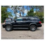 2005 TOYOTA SEQUOIA SR5 *4x4* (NO RESERVE)