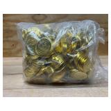 Hanaive 800 Pcs Plastic Pirate Coins Gold Treasure Spanish Doubloon Fake St. Patricks Toy Coin for Kids Board Games Pirate Party Cosplay Teachers Classroom Reward (Gold, Classic)