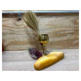 Qinyoung Holy Communion Table Decorations Mesas De Santa Ceia Baptism Sets 1 Gold Chalice 1 Lifelike Grapes, 1 Fake Bread, 30 Wheat Stalks First Communion Eucharist Table Decor DIY Church Supplies