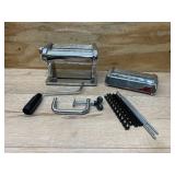MARCATO Made in Italy Atlas 150 Classic Manual Pasta Maker Machine, Chrome Steel with Black Hand Crank. Makes Lasagna, Fettuccine & Tagliolini.