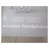 2 Assorted color wireless jeadphone...