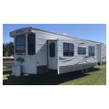 2011 Keystone 39