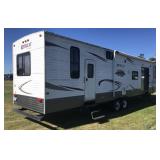 2011 Keystone 39