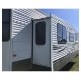 2011 Keystone 39
