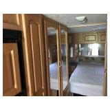 2003 Damon Daybreak 34