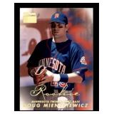 1998 Skybox Doug Mientkiewicz Rookie Card Gold Minnesota Twins