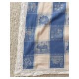 Blue & White Linen Tablecloth & Napkins Mixed Lot