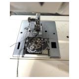 Kenmore 385.16221301 Sewing Machine With Case & Pedal