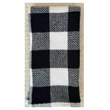 Black & White Home Decor Textiles Mixed Lot - Runner, Pillows & Tablecloth