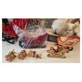 Mixed Lot: Christmas Sleigh Decor - Wicker, Wood, Wire