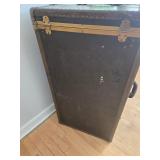 Vintage US Trunk Company Trunk 19.5 X 13 X 36 in