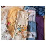 Vintage Kitchen Linens Tablecloths, Aprons & Towels Mixed Lot