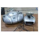 2 CD PLAYERS