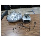 2 CD PLAYERS